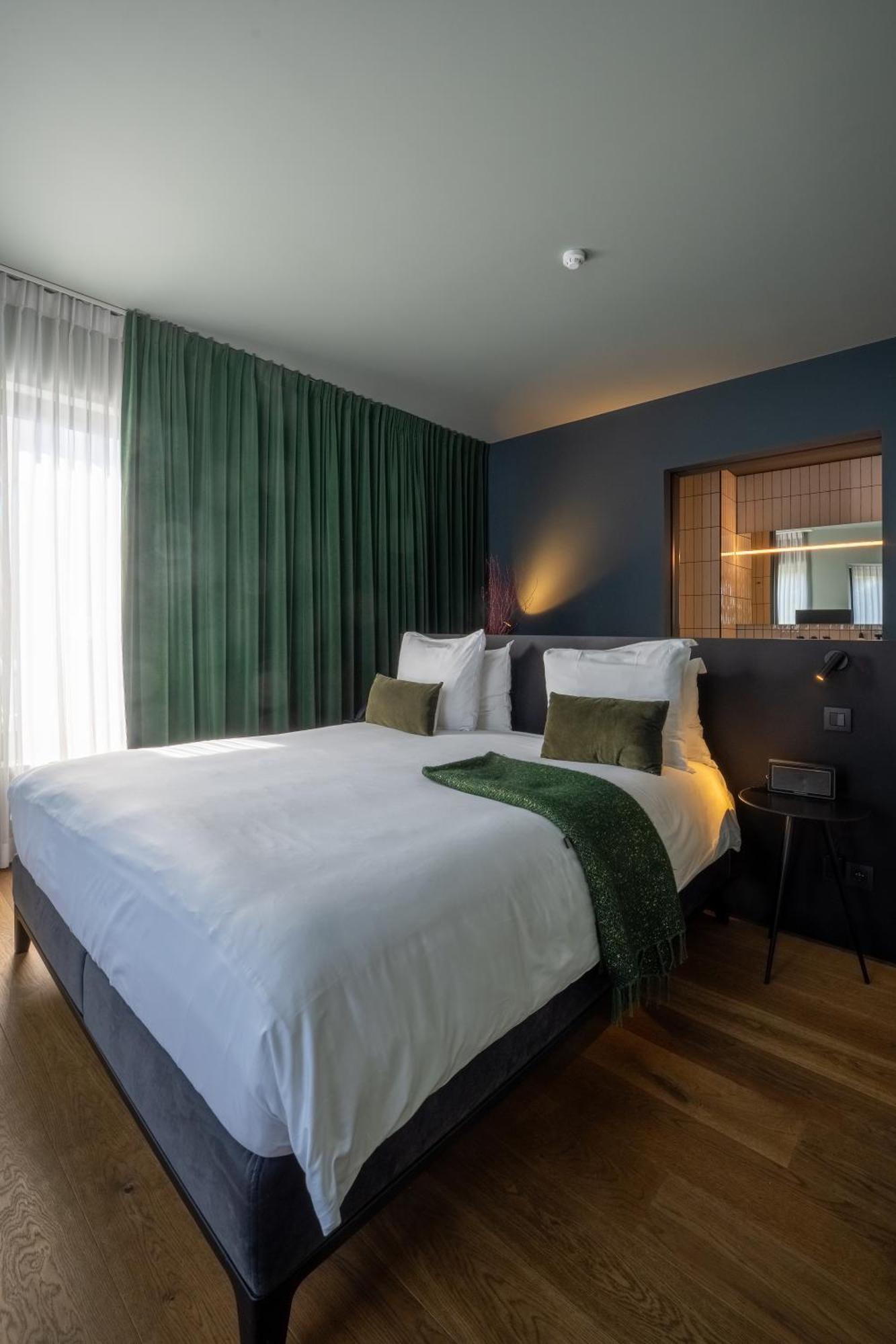 U Eat & Sleep Antwerp Hotel Exterior foto